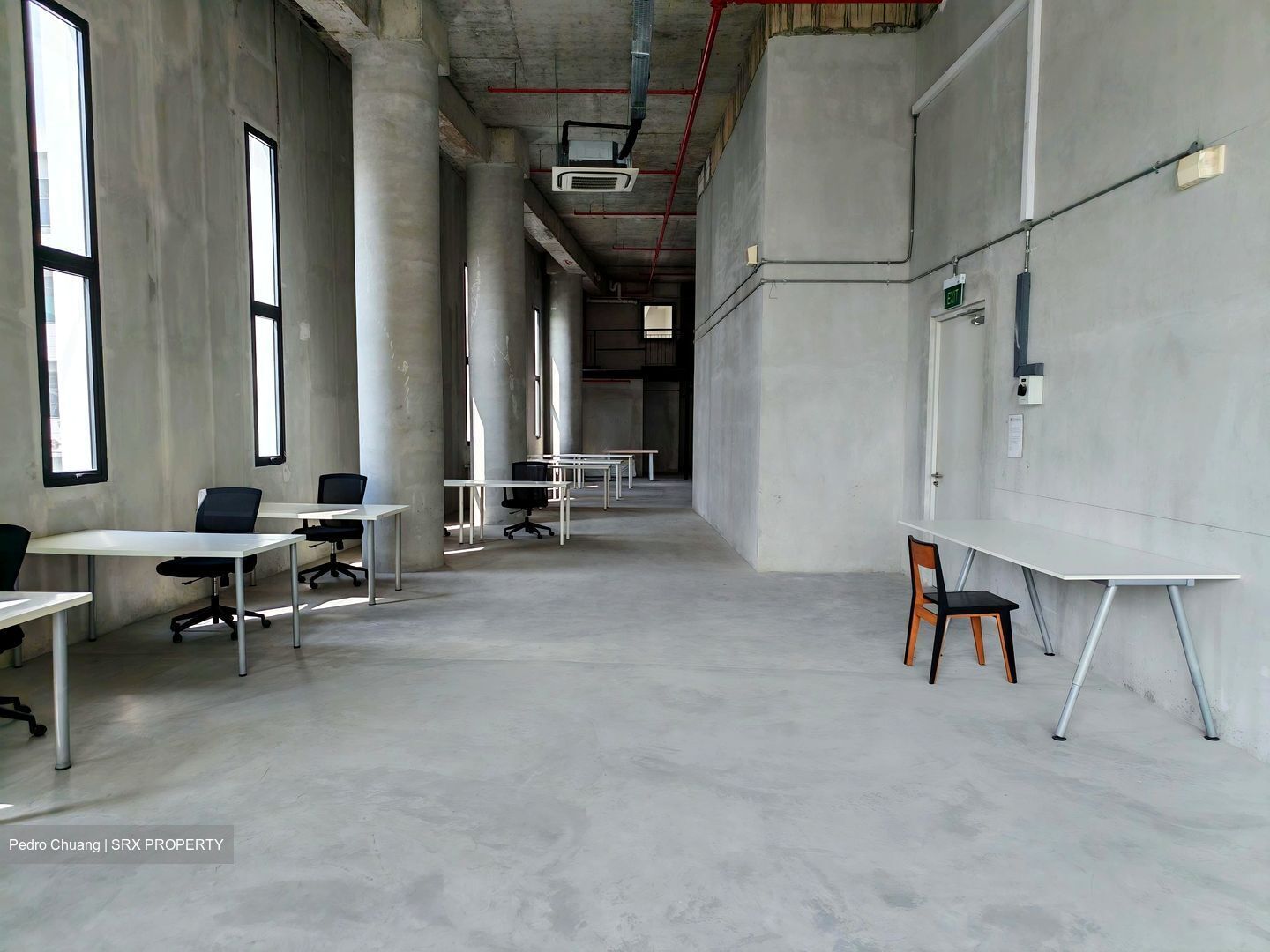 Alexandra Road (D3), Warehouse #558175041